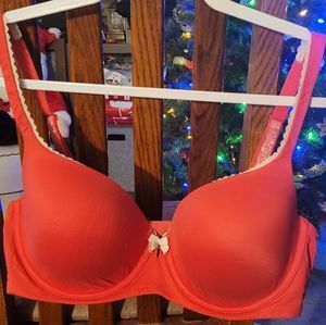Body by Victoria Secret Bra